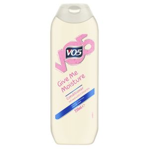 Vo5 250ml Cond Give Me Moisture